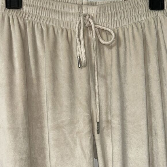 Pink Victoria Secret Cream Velour Oversized Sweatpants(Size XS) - Picture 10 of 10